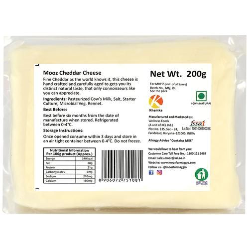 MOOZ Cheddar Cheese Image